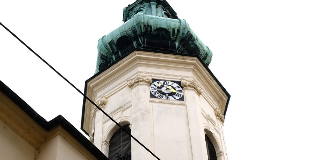 Vergoldung der Uhrenziffern und Balkonornamente